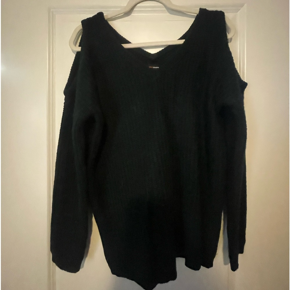 Green Ambiance Apparel Sweater- size M